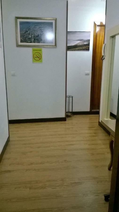 Hostal El Cairo Ferrol Exterior foto
